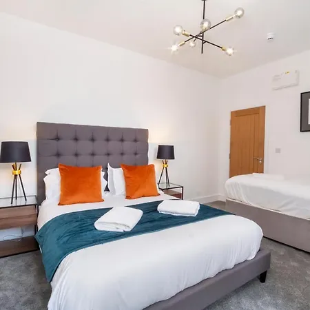 Innvigour Bespoke House With Free Parking For 3 Cars York Exterior photo