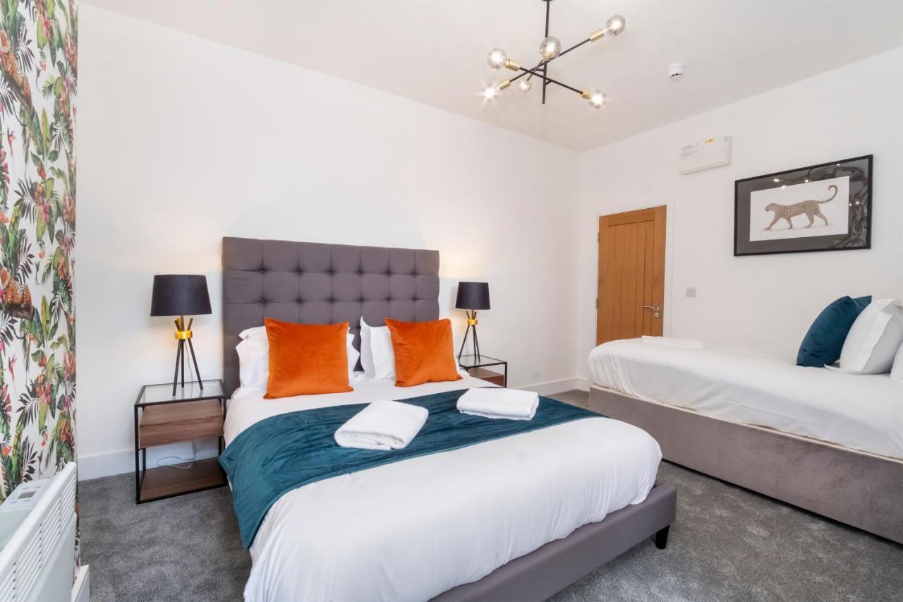 Innvigour Bespoke House With Free Parking For 3 Cars York