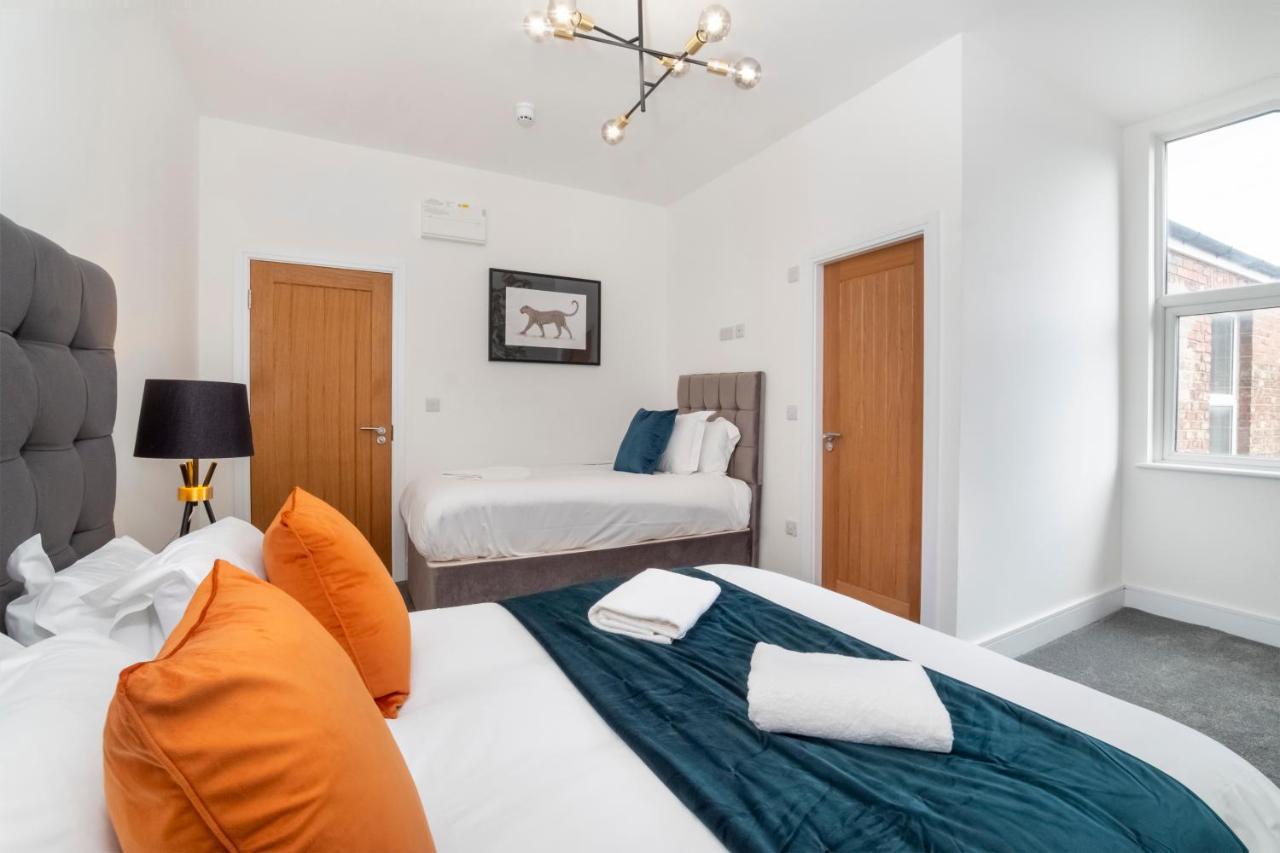 Innvigour Bespoke House With Free Parking For 3 Cars Holiday home