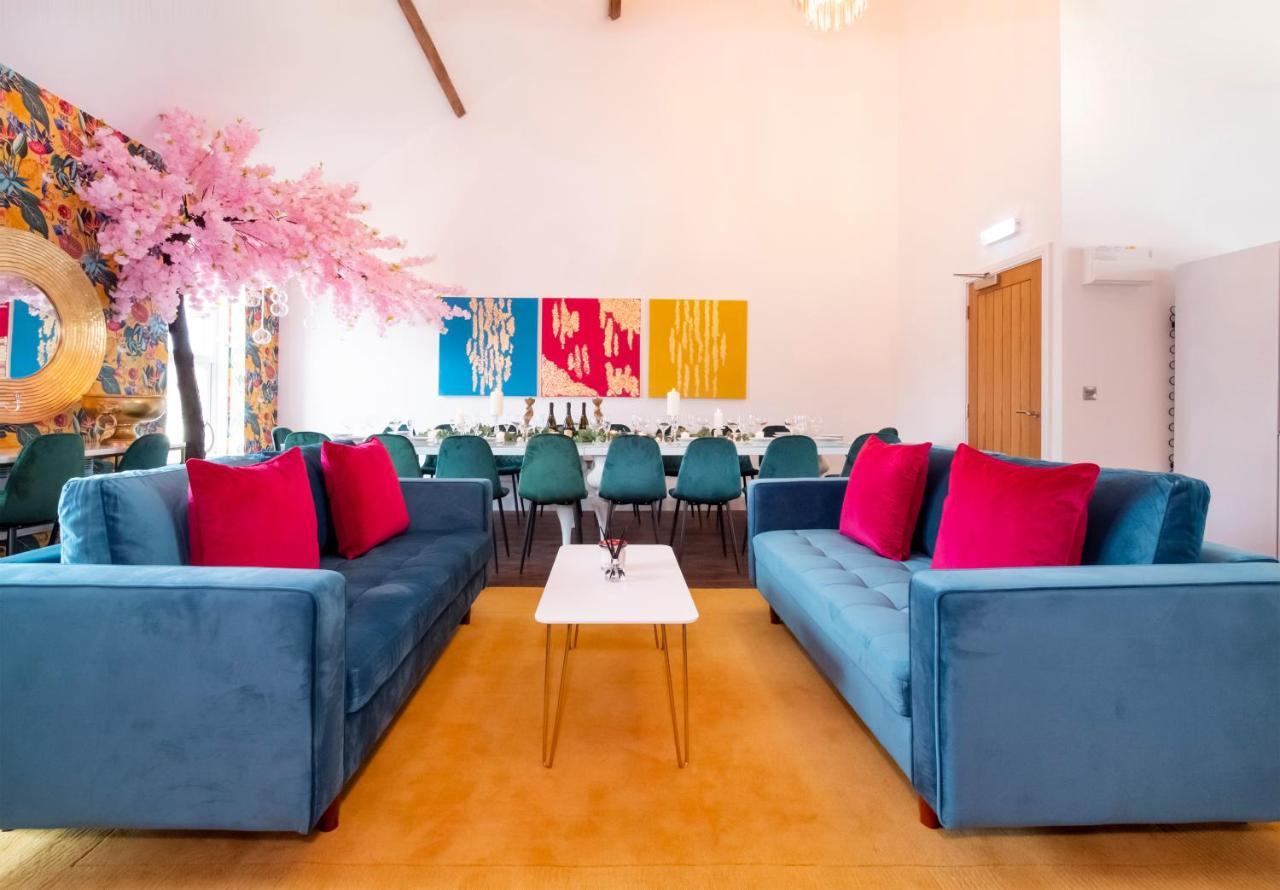Holiday home Innvigour Bespoke House With Free Parking For 3 Cars *