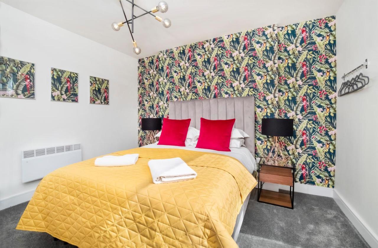 Innvigour Bespoke House With Free Parking For 3 Cars York