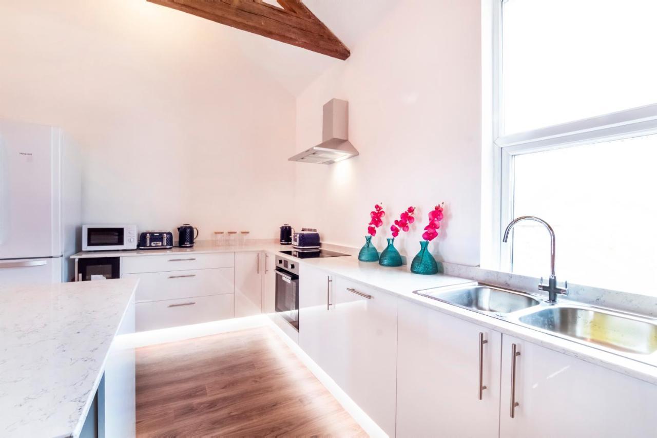 Innvigour Bespoke House With Free Parking For 3 Cars York