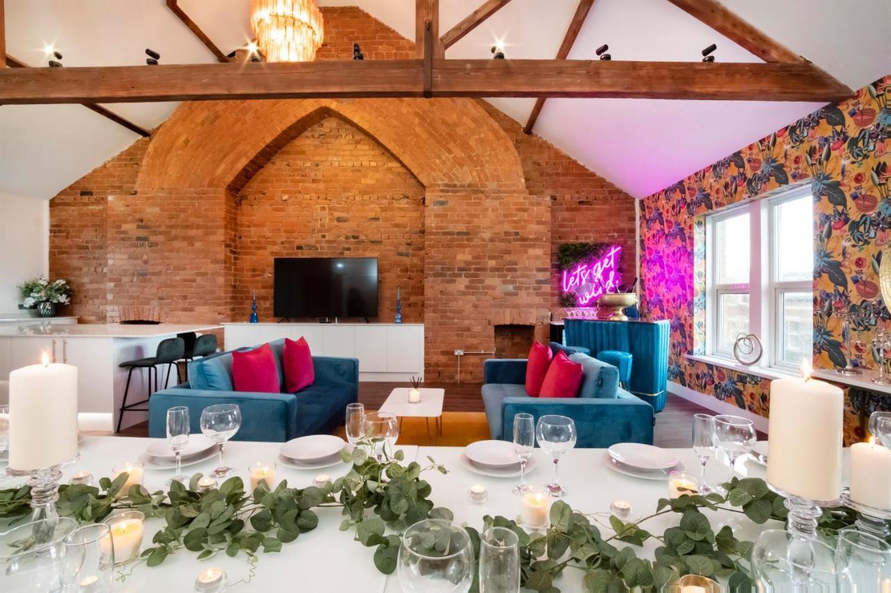 Holiday home Innvigour Bespoke House With Free Parking For 3 Cars *