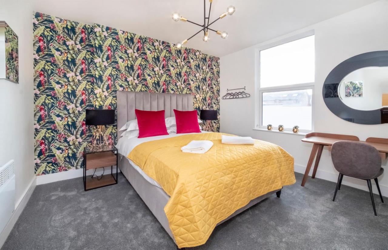 Innvigour Bespoke House With Free Parking For 3 Cars Holiday home *
