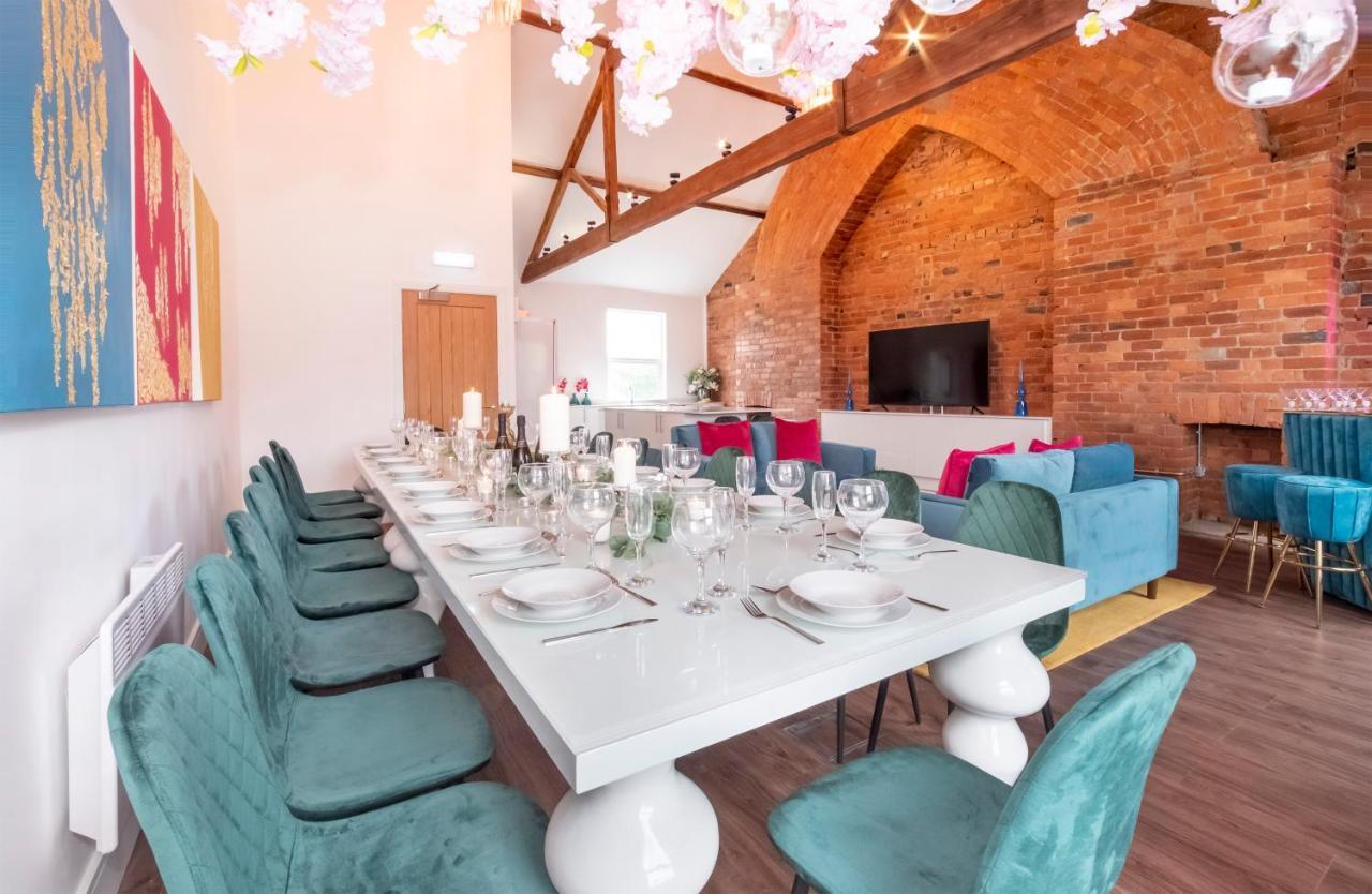 Innvigour Bespoke House With Free Parking For 3 Cars Holiday home