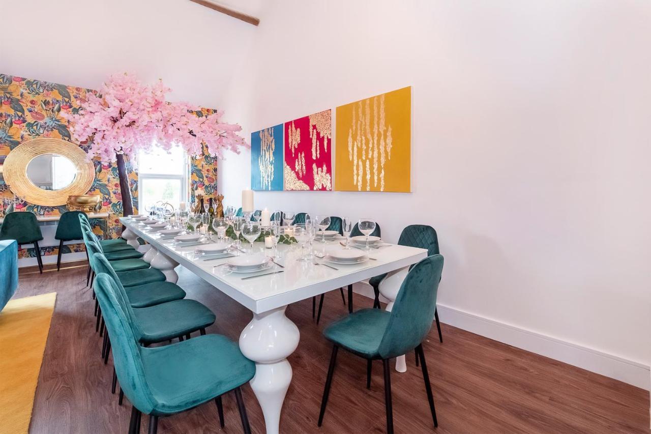 Innvigour Bespoke House With Free Parking For 3 Cars Holiday home